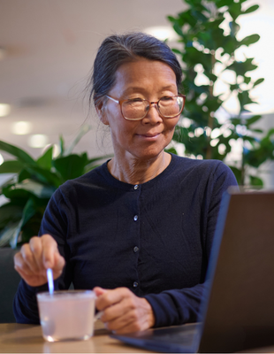 Designed to deliver a pleasant taste, texture and viscosity, Lacprodan® BLG-100 Acidic brings essential nutrients to a wide range of high-protein medical foods and beverages.